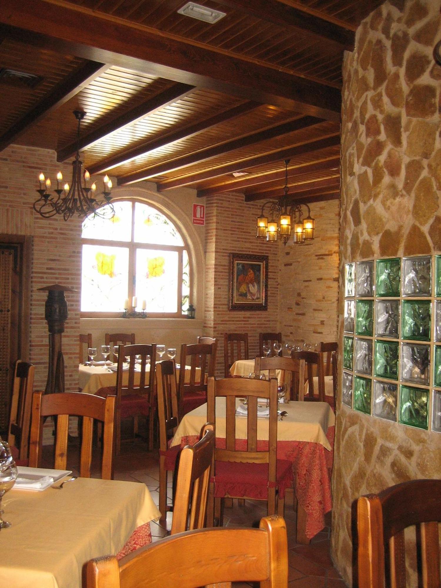 Hotel Dona Isabel Torrellano Bagian luar foto