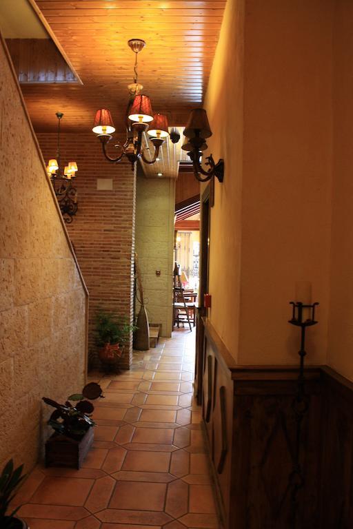 Hotel Dona Isabel Torrellano Bagian luar foto