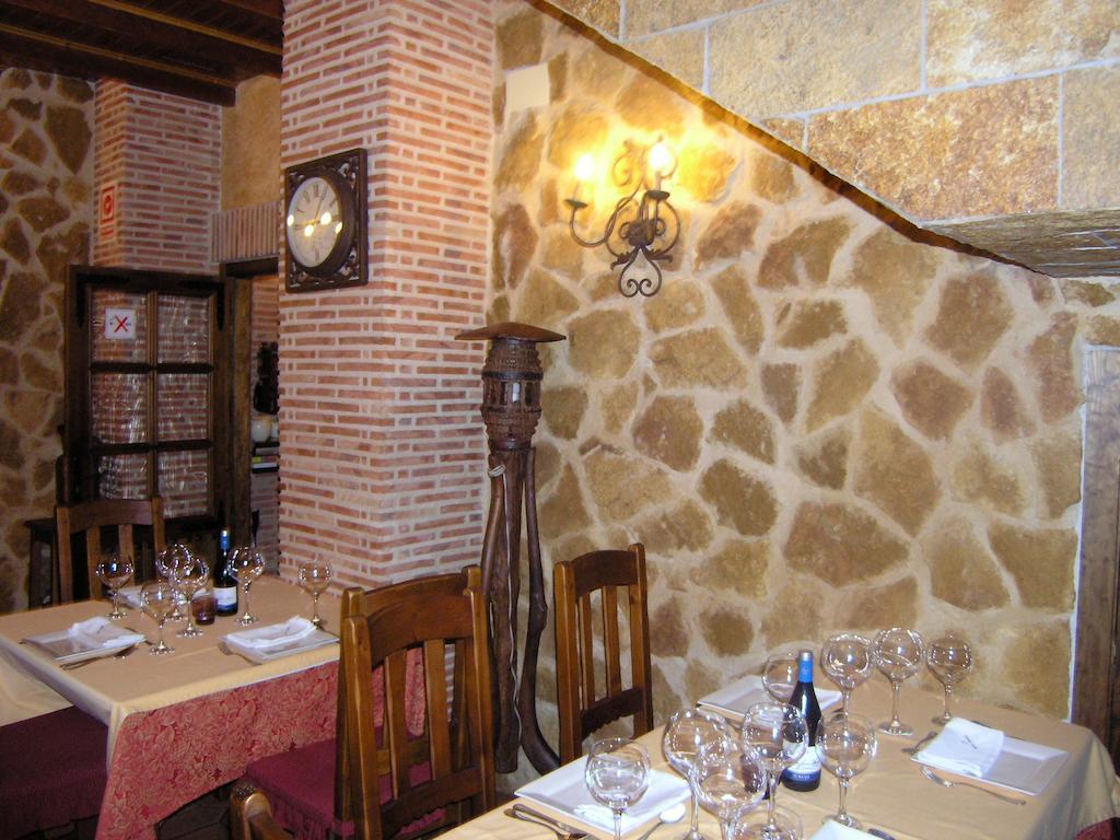 Hotel Dona Isabel Torrellano Bagian luar foto