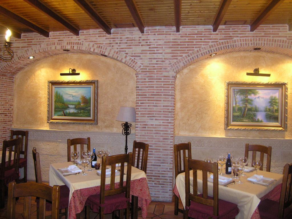 Hotel Dona Isabel Torrellano Bagian luar foto