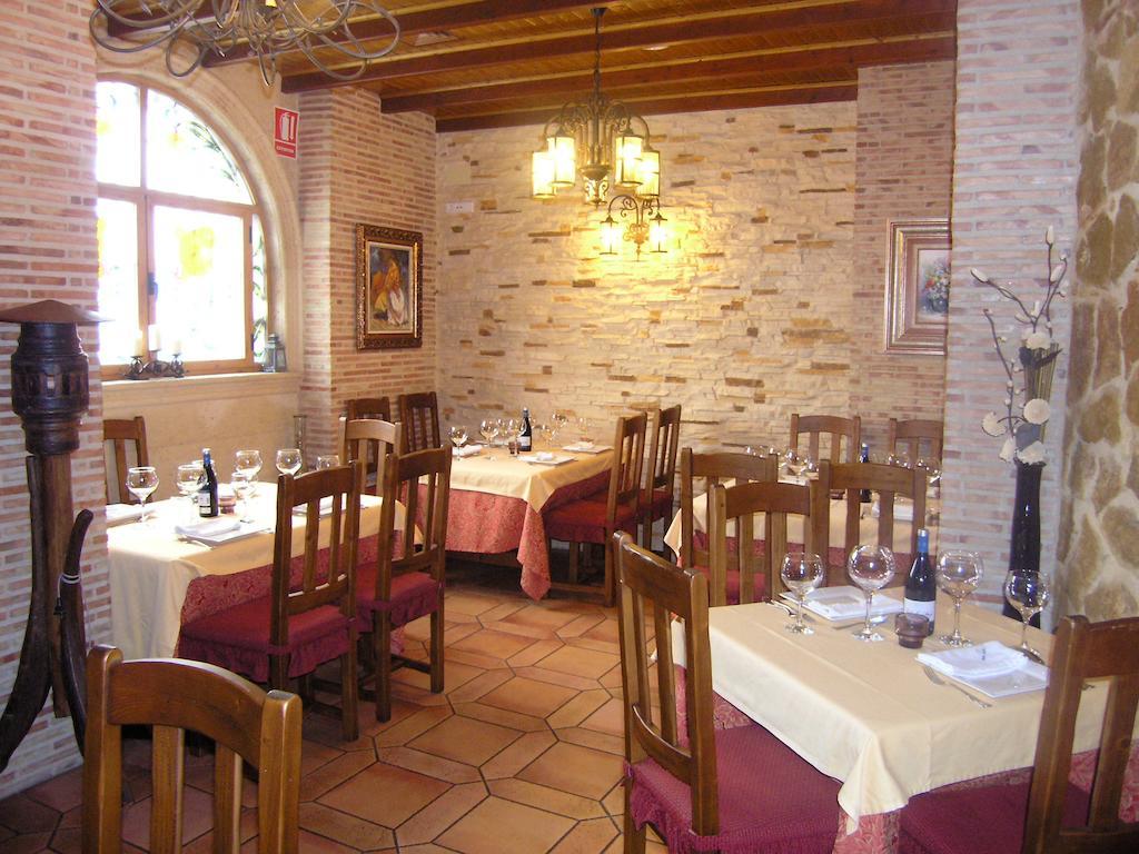 Hotel Dona Isabel Torrellano Bagian luar foto