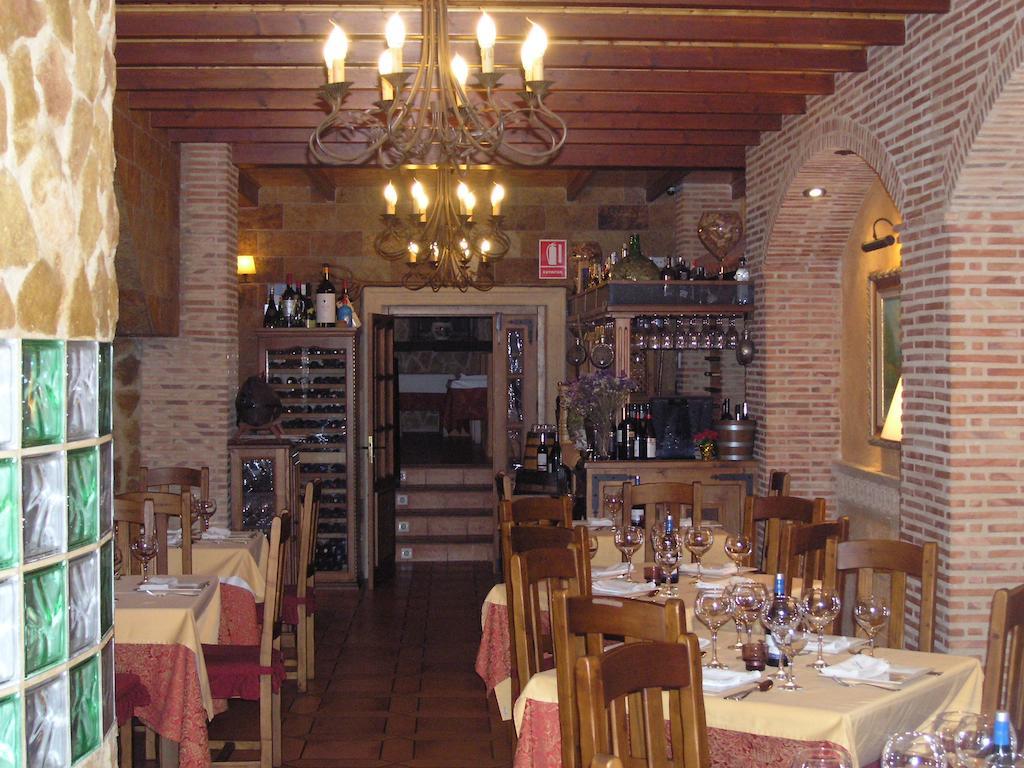 Hotel Dona Isabel Torrellano Bagian luar foto